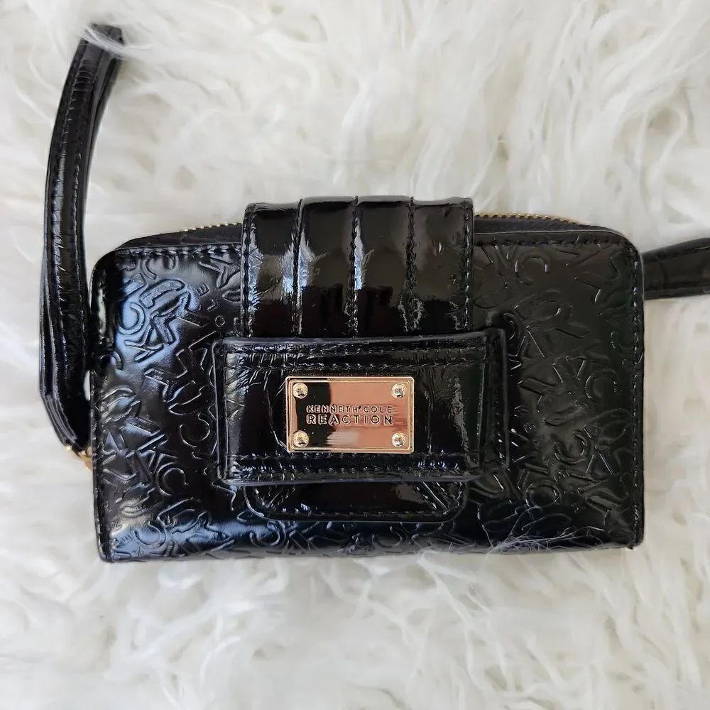 Kenneth Cole Reaction Black Wristlet NWOT